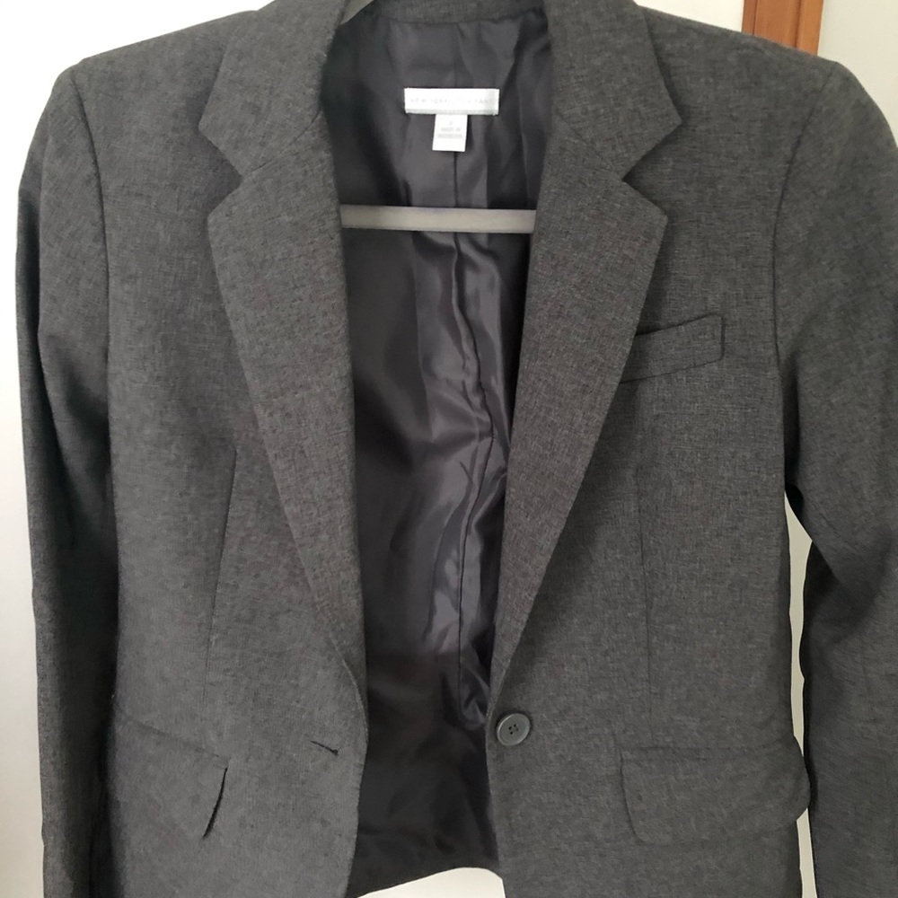 NEW YORK and COMPANY suit
